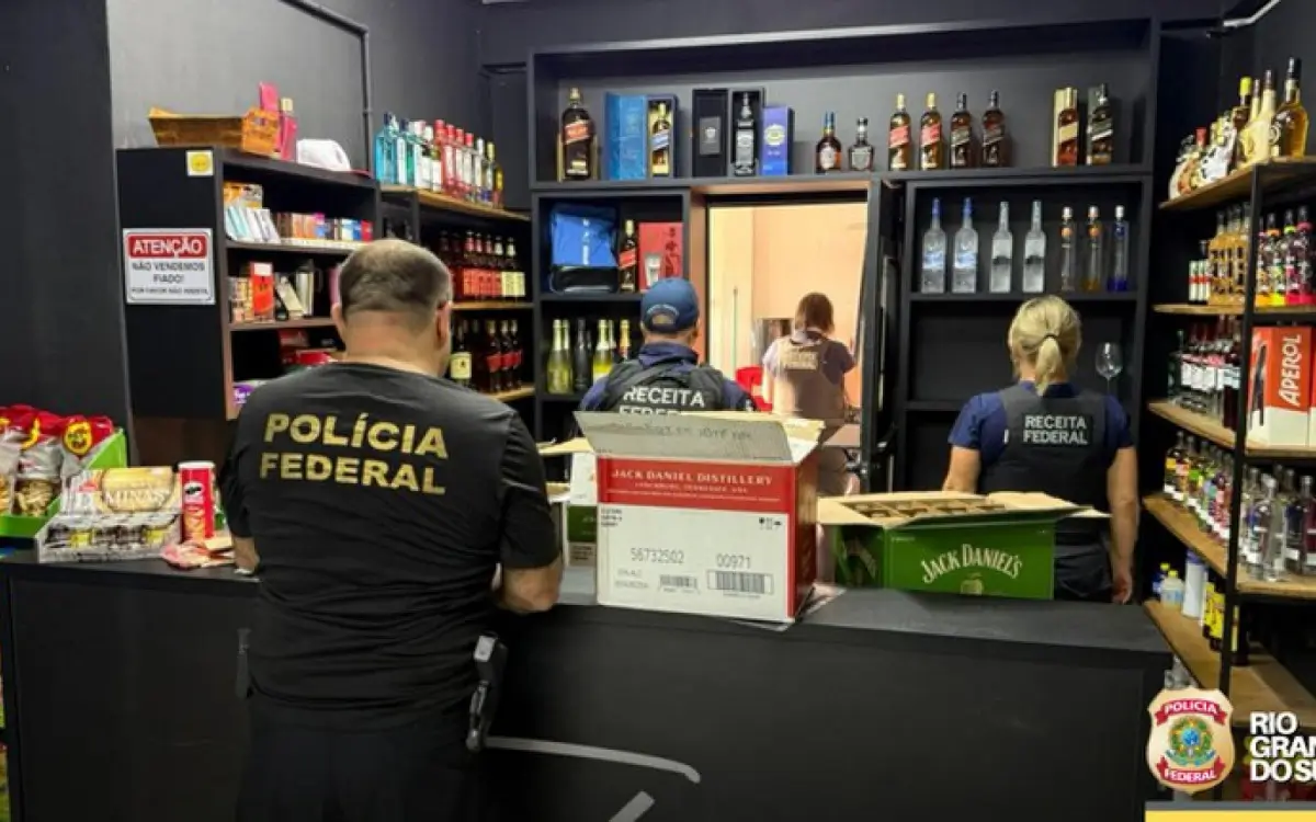 Esquema de contrabando de bebidas na fronteira é desarticulado pela Polícia Federal