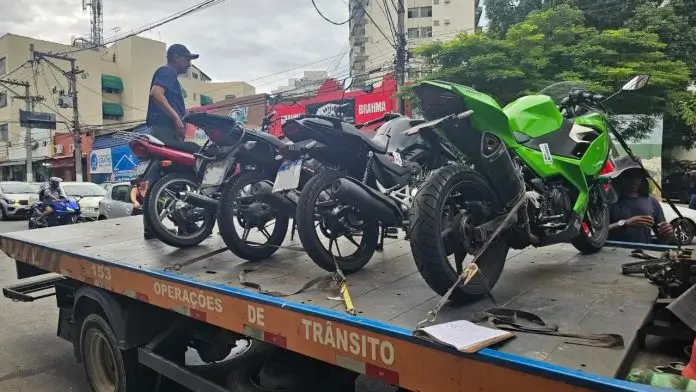 Fiscalização contra motos barulhentas