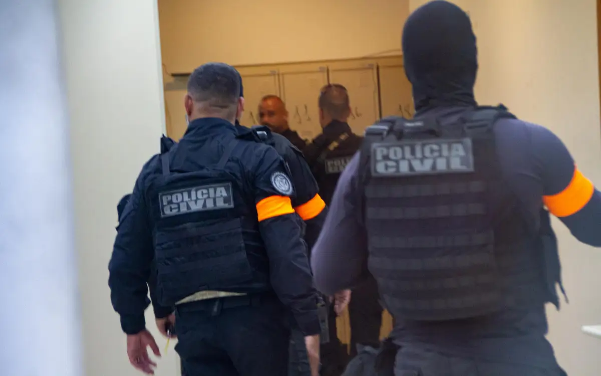 Operação com polícia do Rio prende líder de facção da Bahia na Bolívia