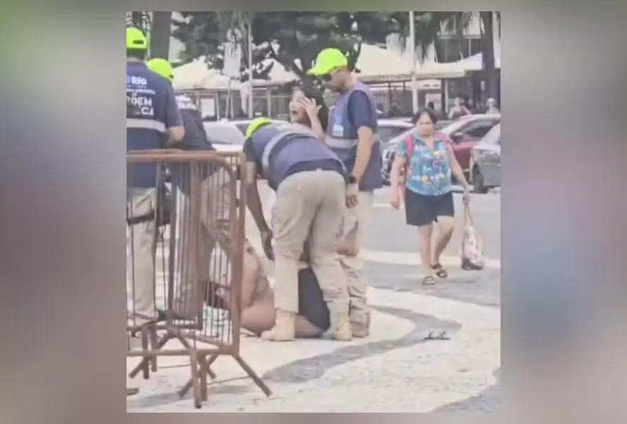 professor agredido na Praia de Copacabana