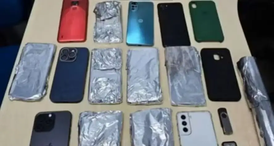 Receptação de celulares roubados no Rio