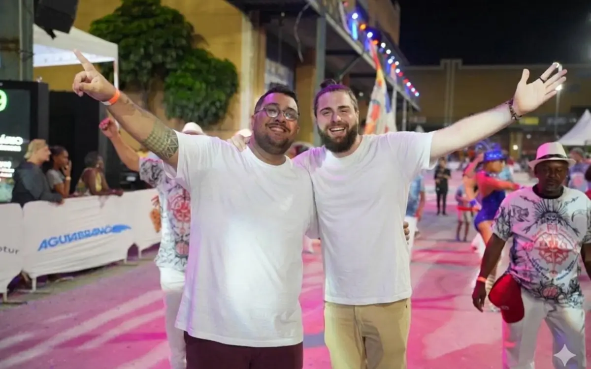 Alex Carvalho e Caio Cidrini