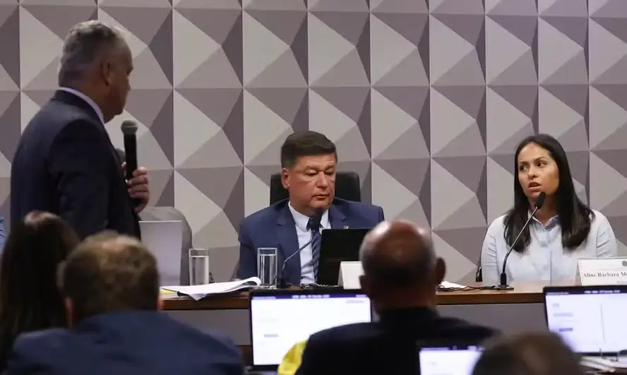Aline Barbara Mota de Sá Cabral