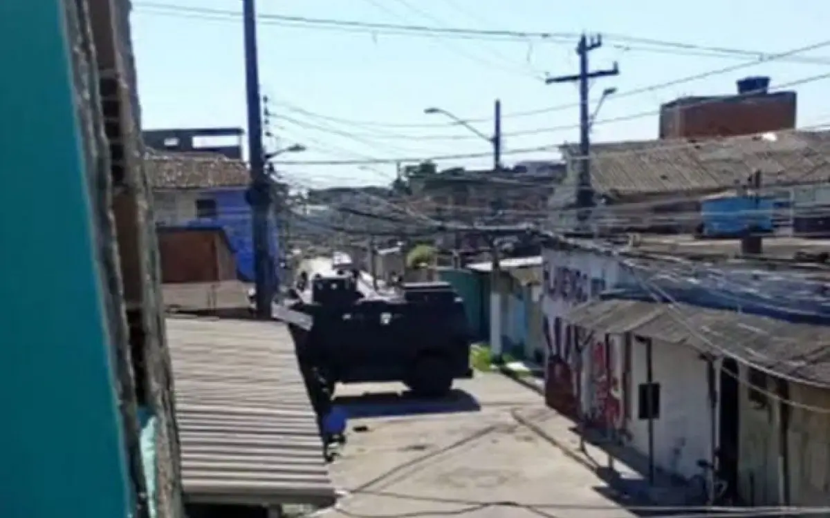 Bope atua em operação na Vila Kennedy