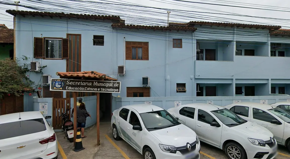 Fachada da Secretaria de Educação de Búzios