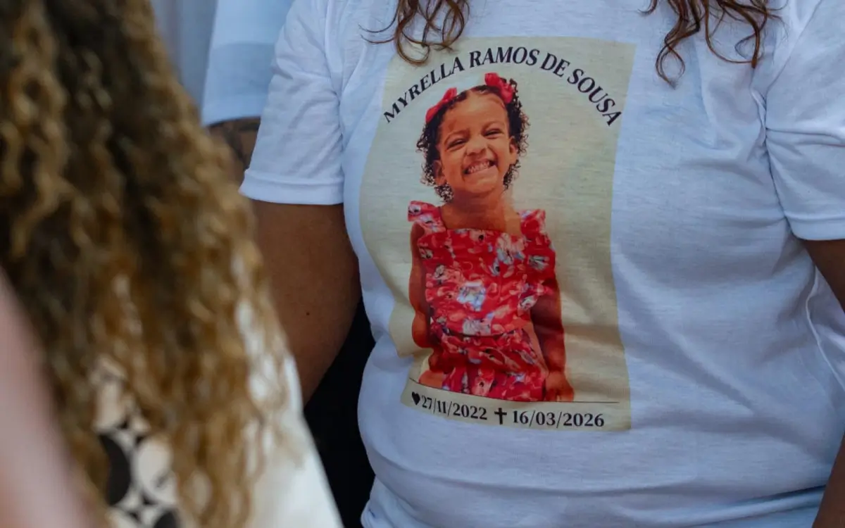 Família de Myrella Ramos de Sousa fez camisetas
