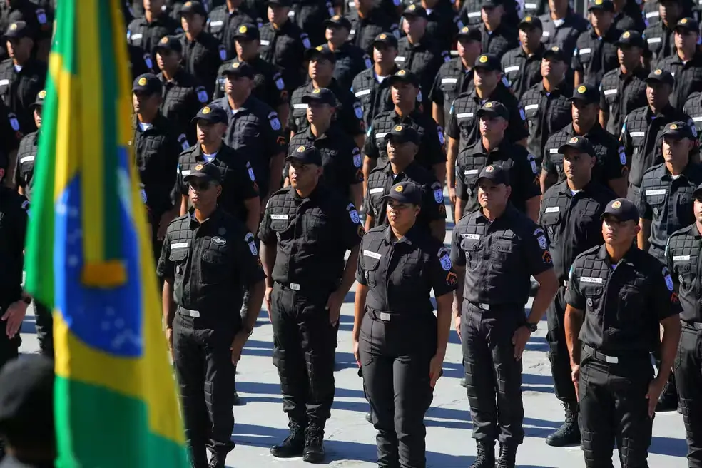 policiais no Rio