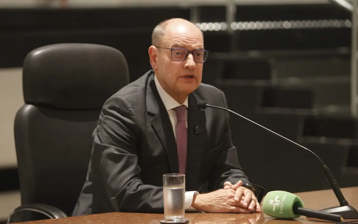 Governador interino Ricardo Couto
