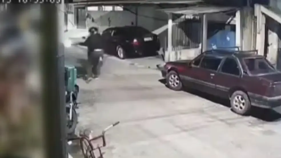 Imagens flagraram o ataque a tiros
