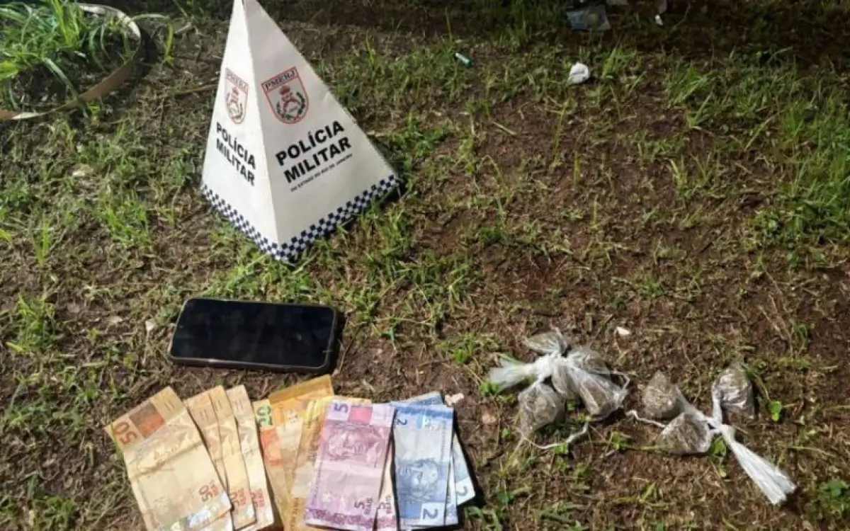 Material apreendido pela Polícia Militar