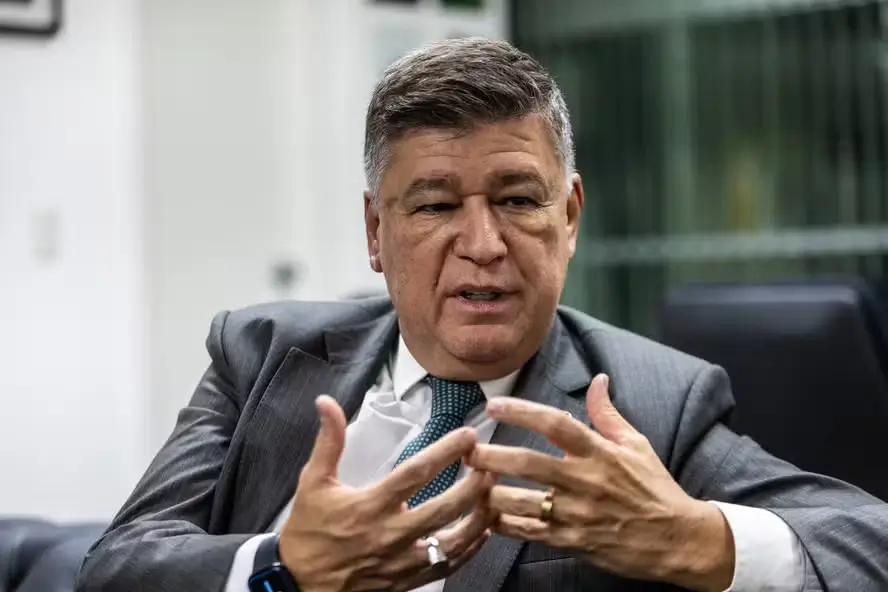 senador Carlos Viana