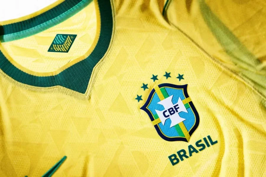 Brasa no uniforme da Seleção