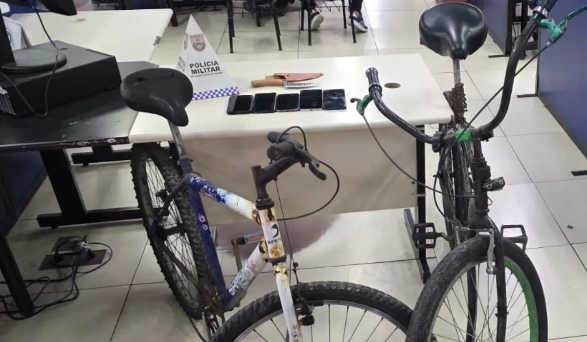 Adolescentes são apreendidos em Maricá por roubo de celulares com faca