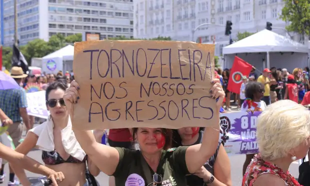 Ato do Dia da Mulher em Copacabana