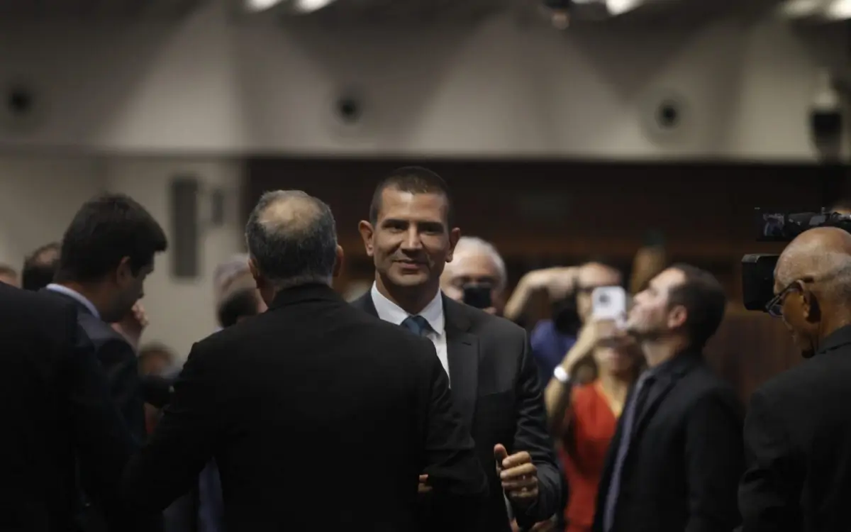 Douglas Ruas é o novo presidente da Alerj