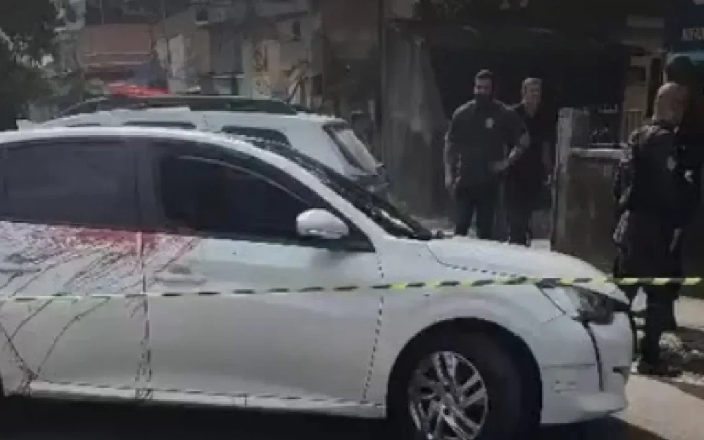 Homens foram executados dentro de carro