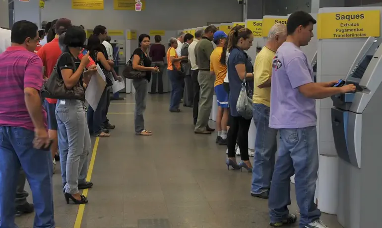 Fila de Banco