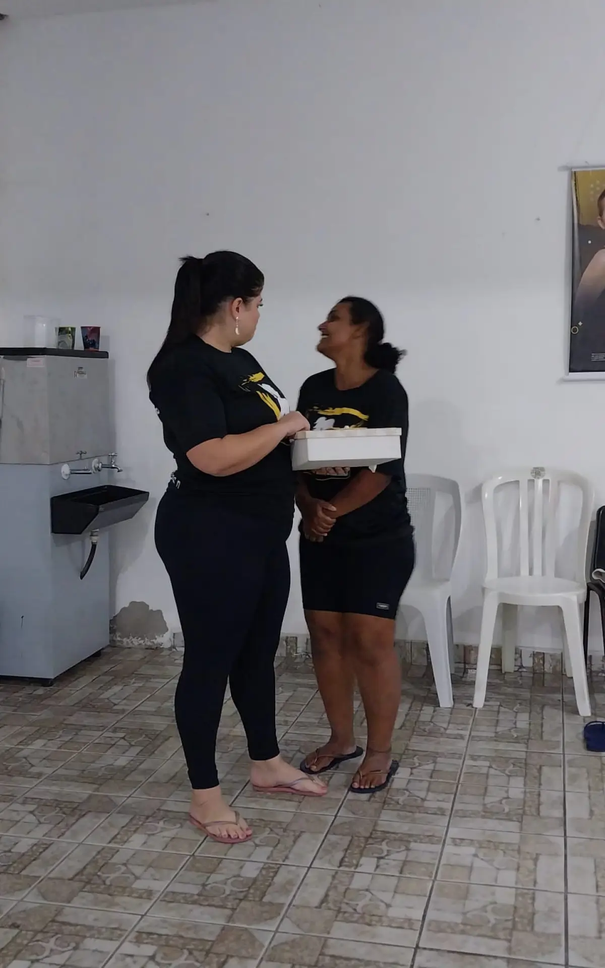 Ana Maria dos Santos (direita) era aluna do programa Empoderadas em Angra dos Reis