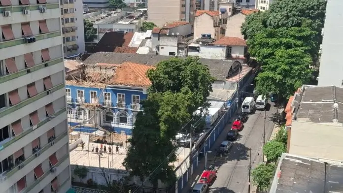 telhado desaba no Rio Comprido