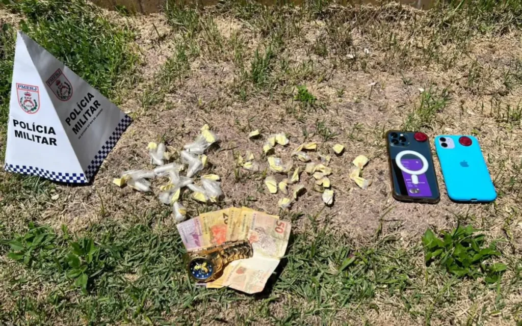Material apreendido pela Polícia Militar