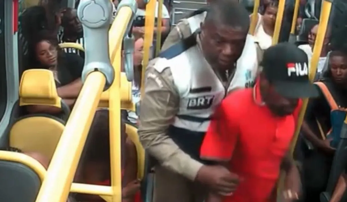 Trio é preso por roubos no BRT na Barra