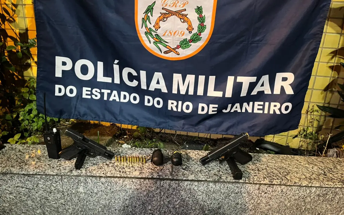 Armas e granadas foram apreendidas na ação