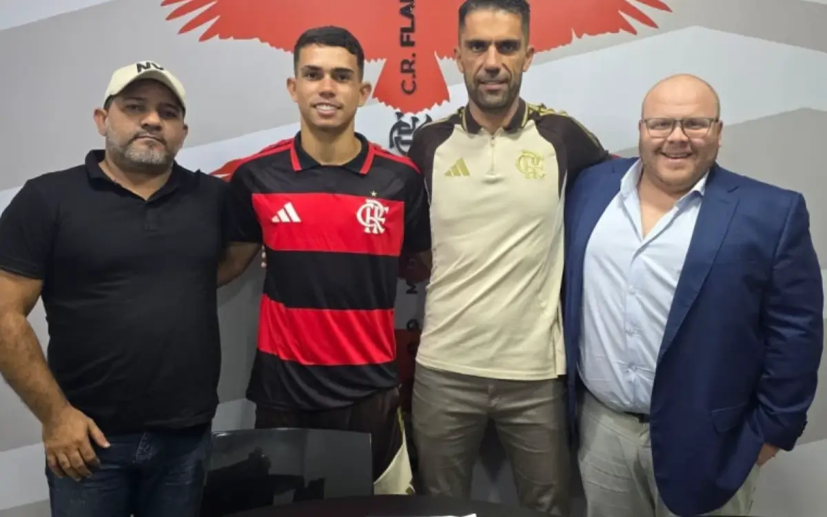Flamengo contrata Pedro Henrique