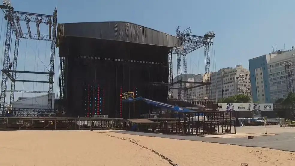 Montagem do palco da Shakira