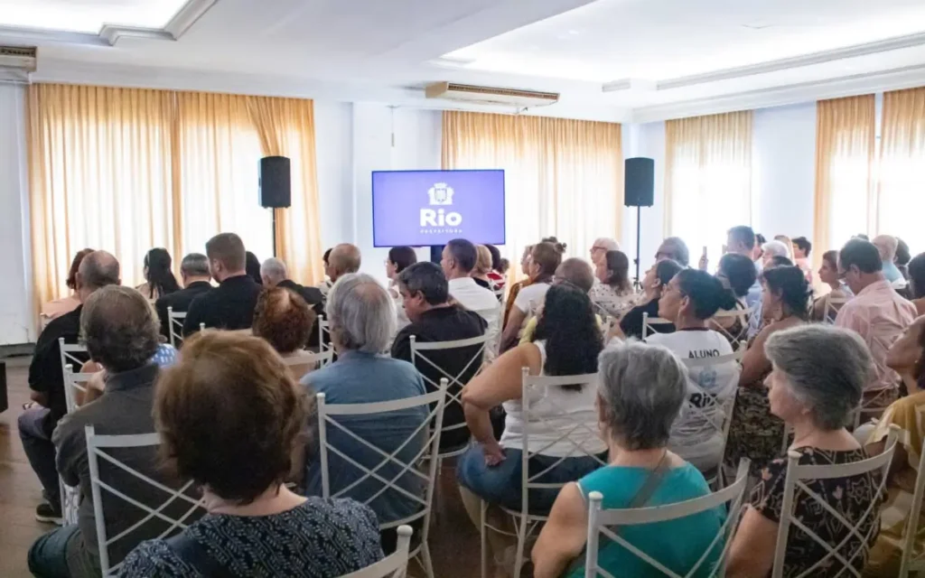 Prefeito se reúne com tijucanos