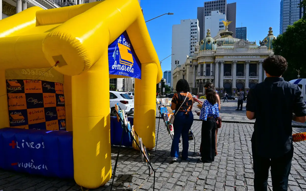 biblioteca na Cinelândia