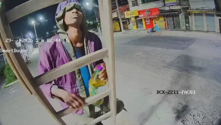 câmeras incendiadas em Caxias
