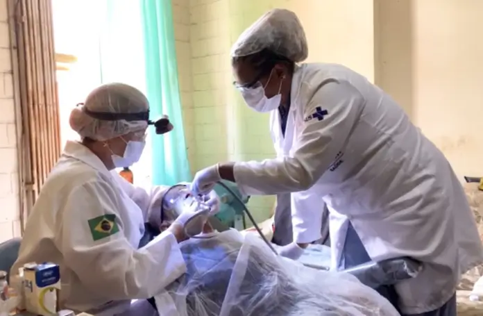 consultório odontológico portátil