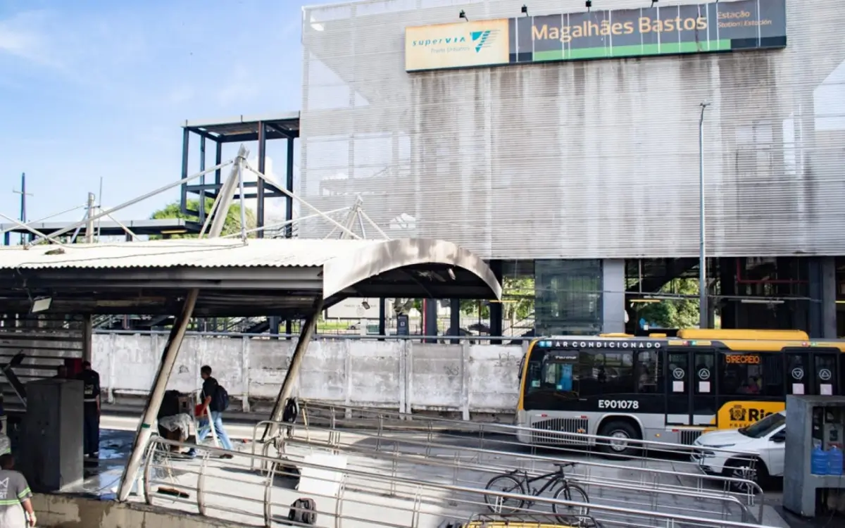 Estação Magalhães Bastos do BRT