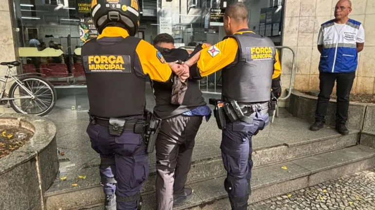 Ladrão engole cordão de ouro após furto e acaba preso