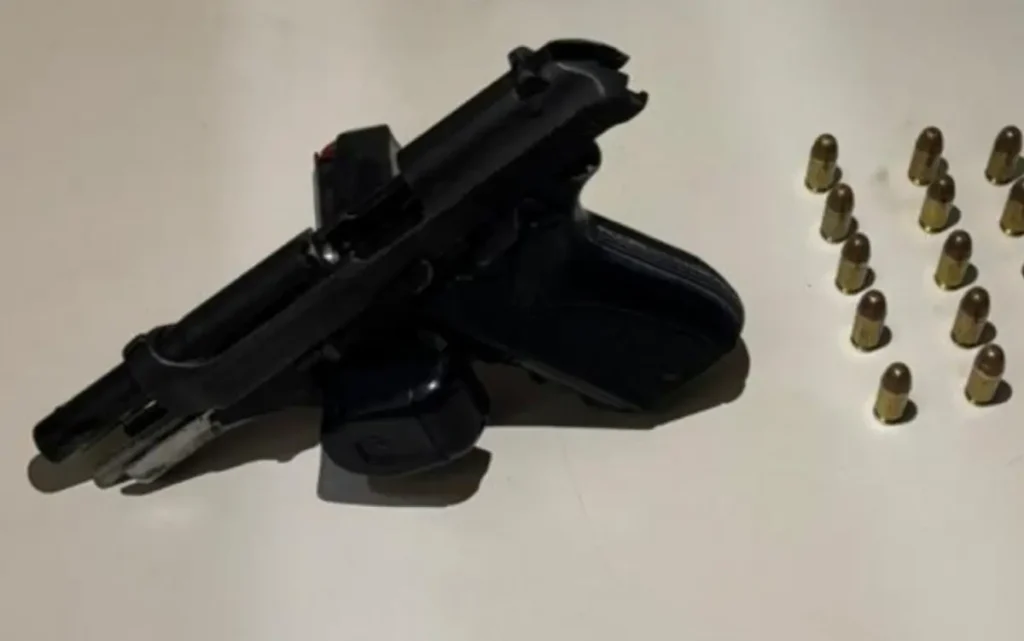 pistola e munições
