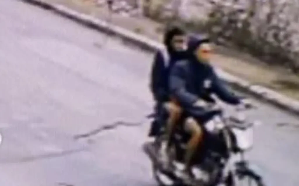 Bandidos fugiram em uma motocicleta