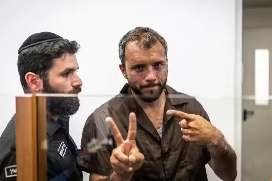 O ativista brasileiro Thiago Ávila
