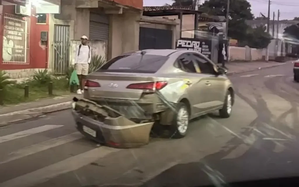 Acidente em Búzios entre carro e moto