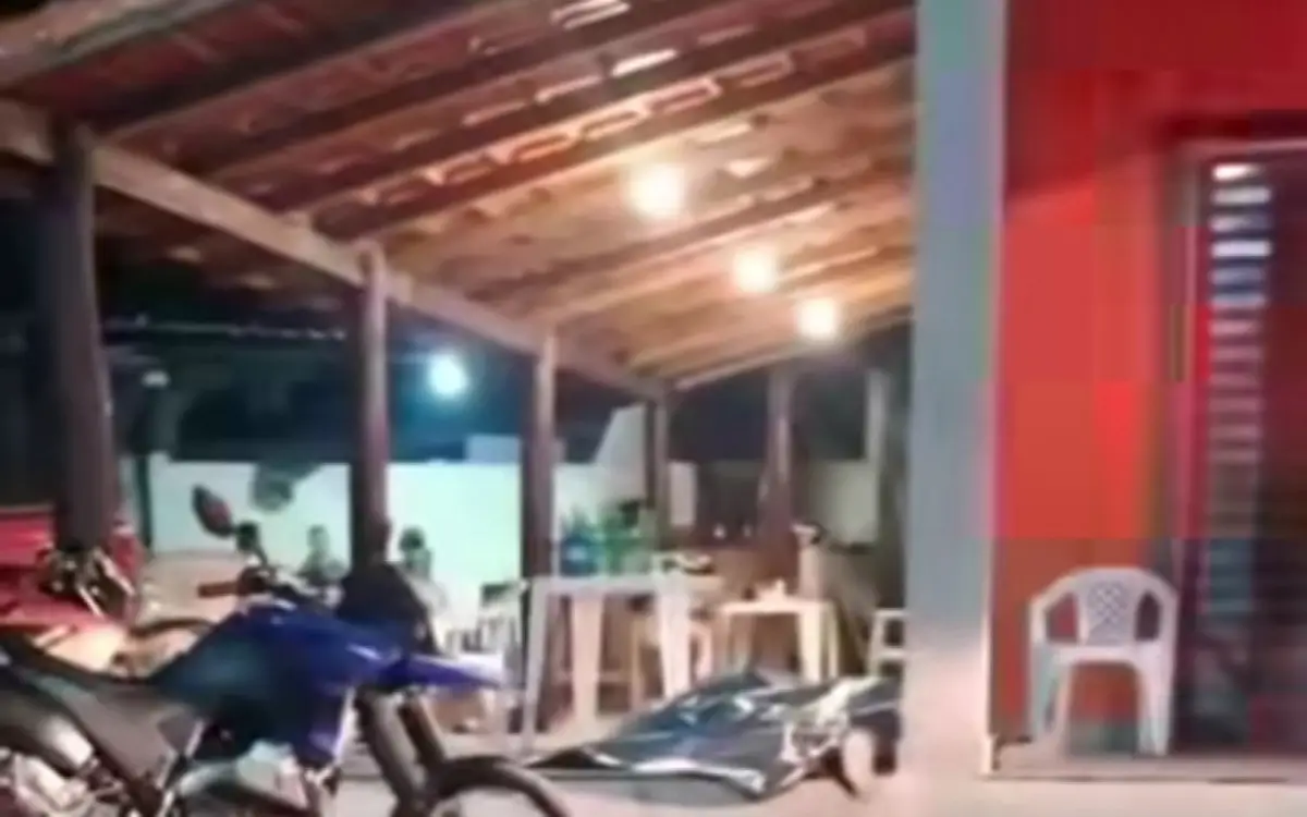 bar no bairro Estreito