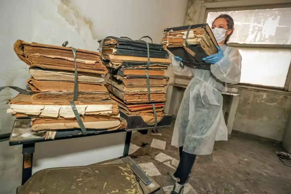 Documentos históricos do antigo IML são retirados