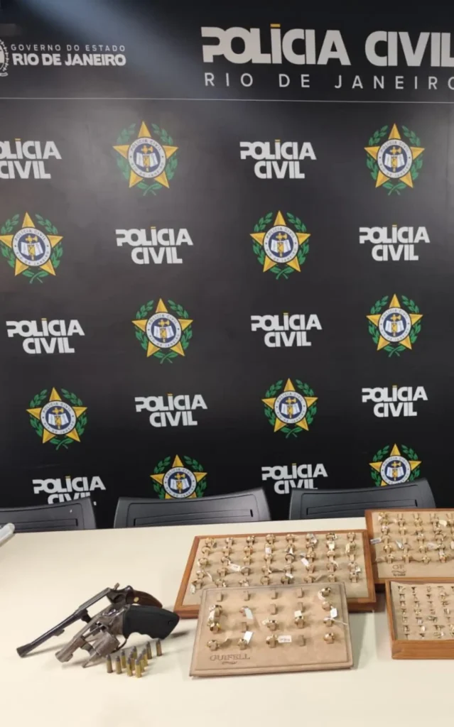 Material apreendido pela polícia