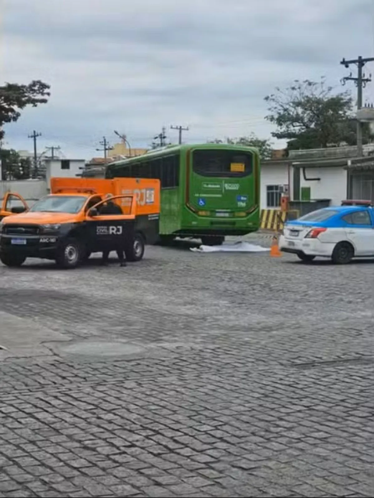 funcionária atropelada por ônibus