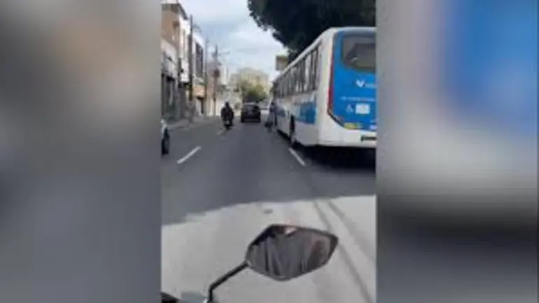 Homem arrastado por ônibus no Rio