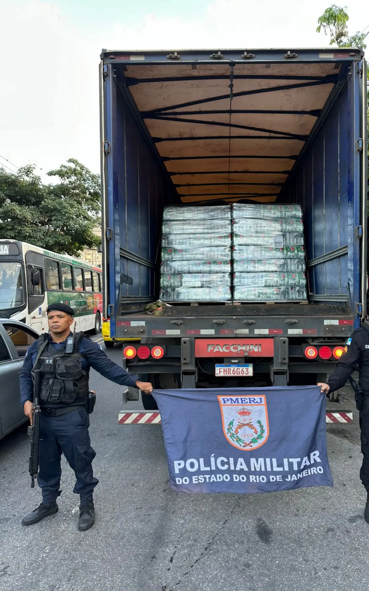 carga de cerveja na Zona Norte