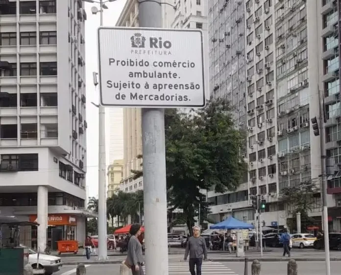 Camelôs na Uruguaiana são proibidos
