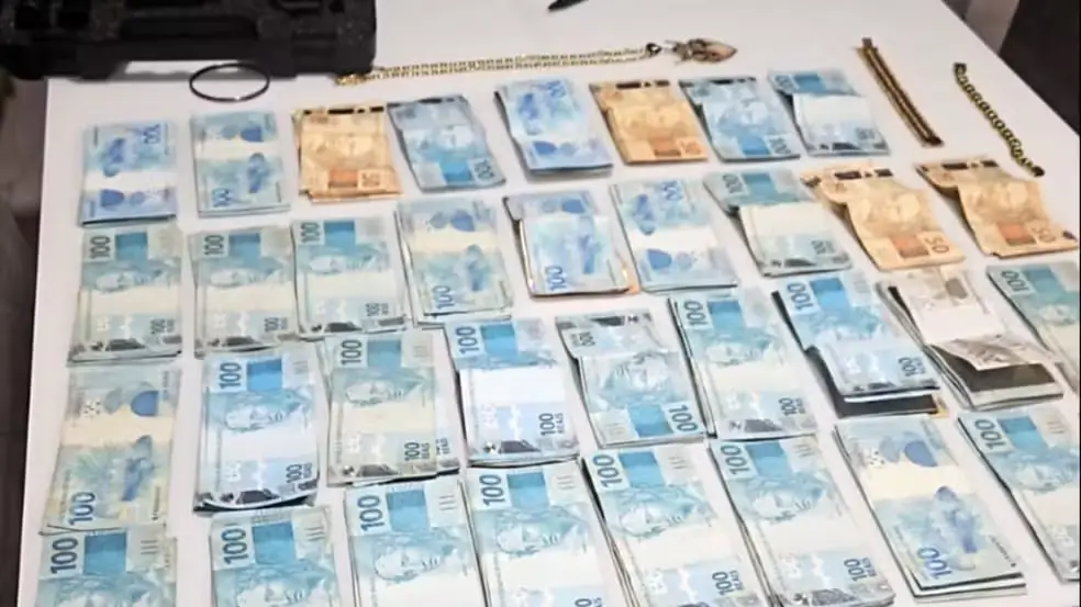 Dinheiro apreendido na casa do deputado Rafael Nobre