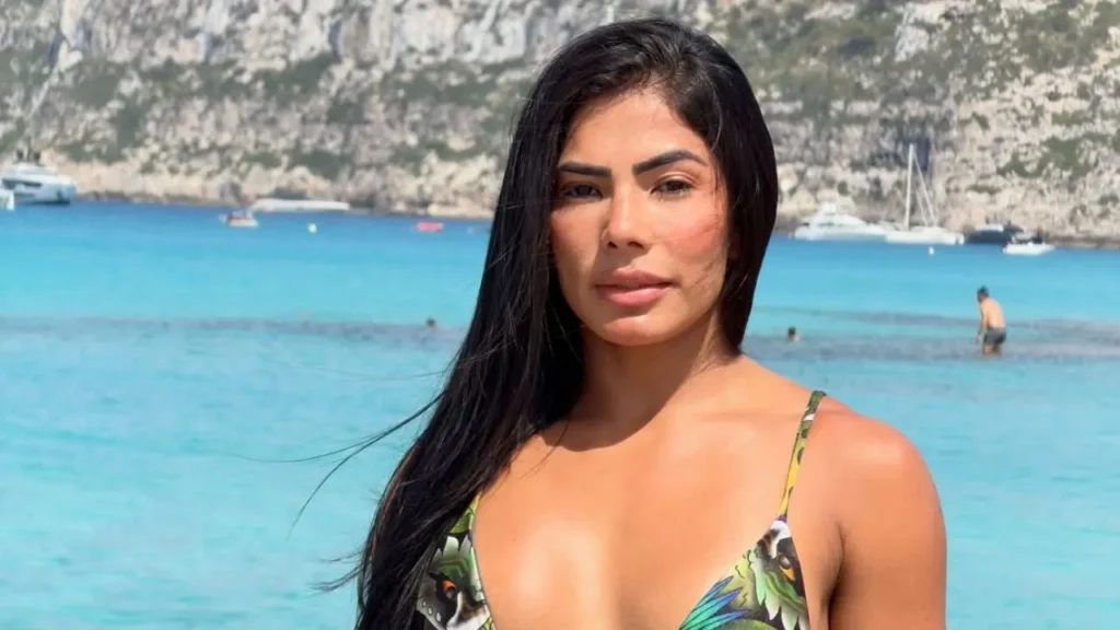 Ex-BBB Marciele