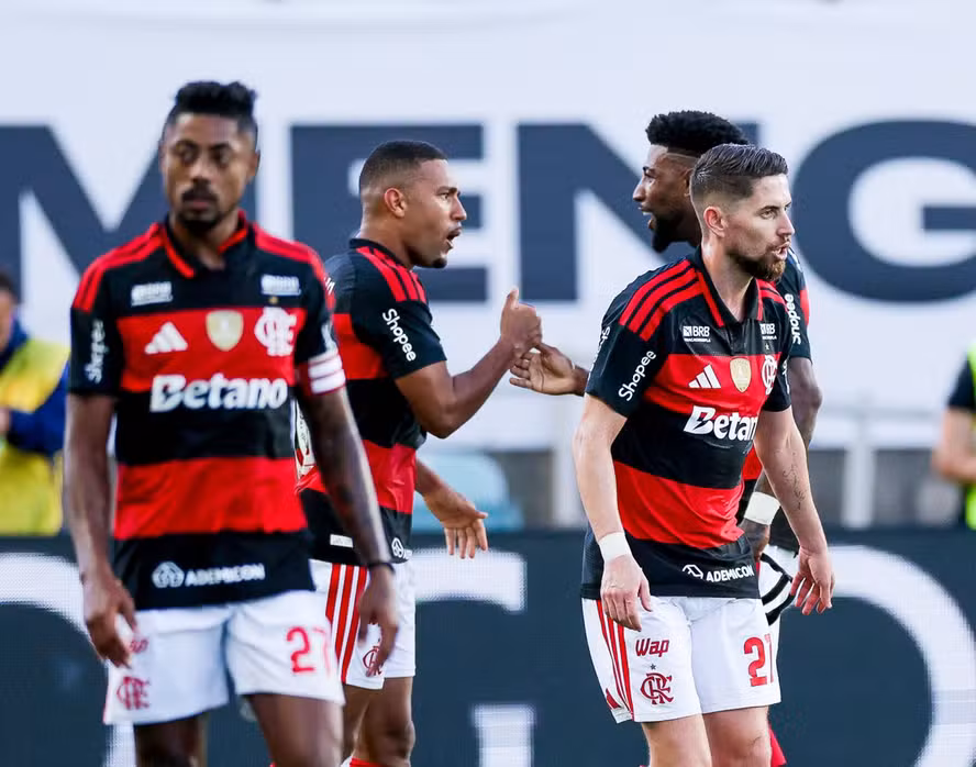 Flamengo bate Benfica