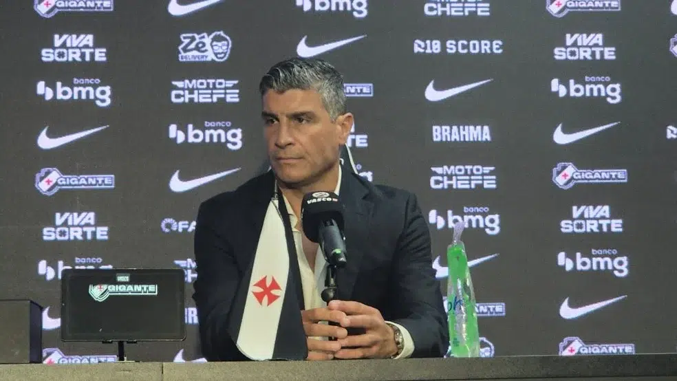 Pedro Emanuel chega ao Vasco