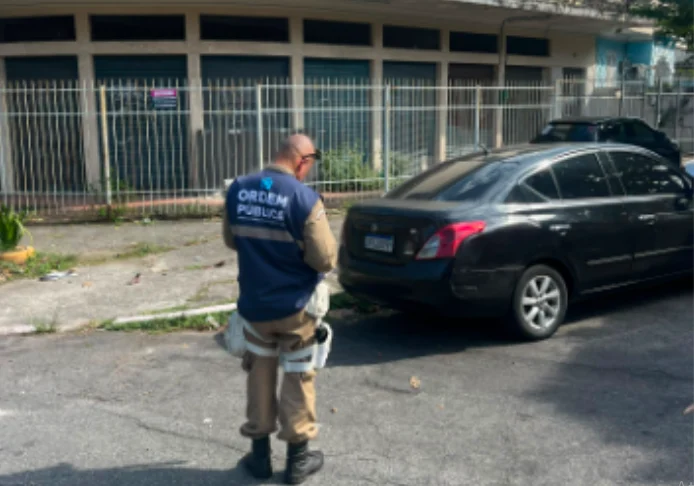 Estacionamento na Feira do Cachambi